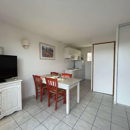 Maison Duplex Avec Piscines A - 6 Personnes, Animaux Admis, Parking, Terrasse Et Wifi - Fr-1-382-136 Holiday home *